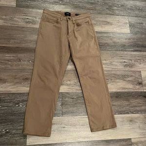 NWOT 34 Heritage Men’s Khaki Pants
